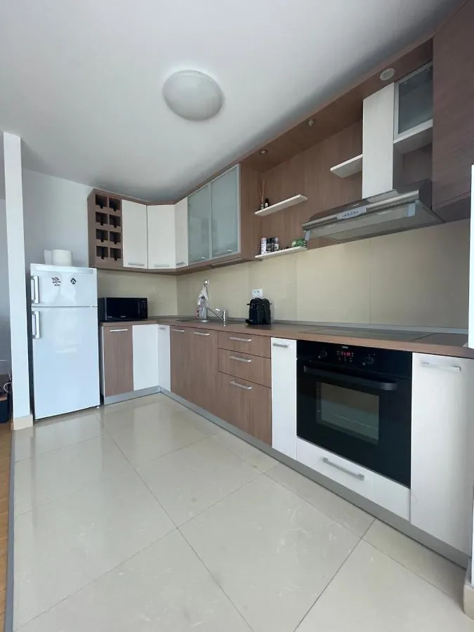 Sunny Two Room Apartment, Baneasa, Petrom City, Free Wi-Fi And Underground Parking Bukurešť Apartmán