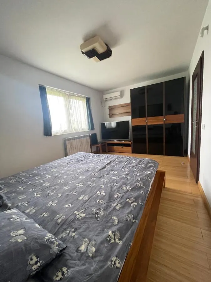 Apartmán Sunny Two Room Apartment, Baneasa, Petrom City, Free Wi-Fi And Underground Parking Bukurešť
